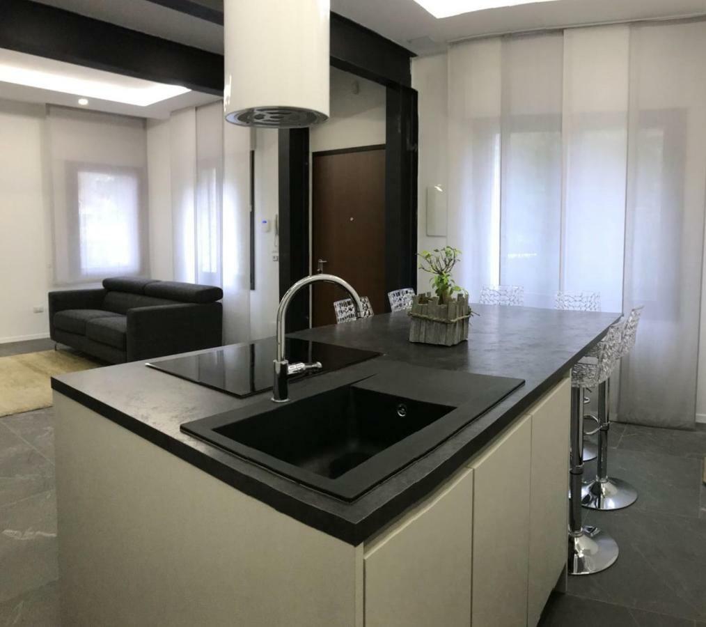 Venetian Aesthetic Apartment Mestre Buitenkant foto